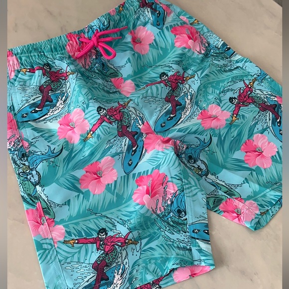 Batman Mens Boys 7” Tropical Swim Trunks. - Picture 2 of 7